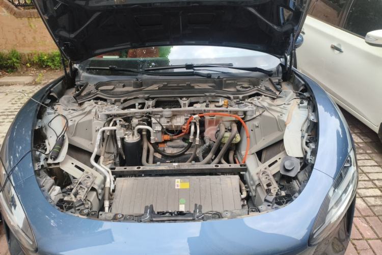 Used Xiaomi Auto SU7 2024 Four-Wheel Drive Ultra-Long Range Advanced Intelligent Driving Max Edition Engine Bay