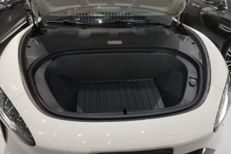 Used Xiaomi Auto SU7 2024 Four-Wheel-Drive Max Founder's Edition Engine Bay