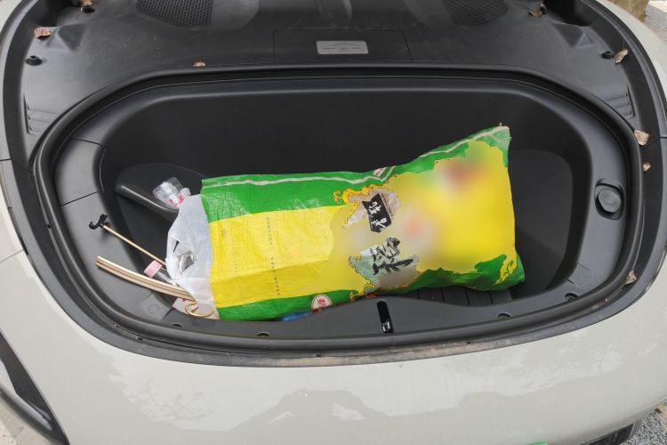 Used Xiaomi Auto SU7 2024 Rear-Drive Ultra-Long Range Advanced Pro-Level Intelligent Driving Version Engine Bay