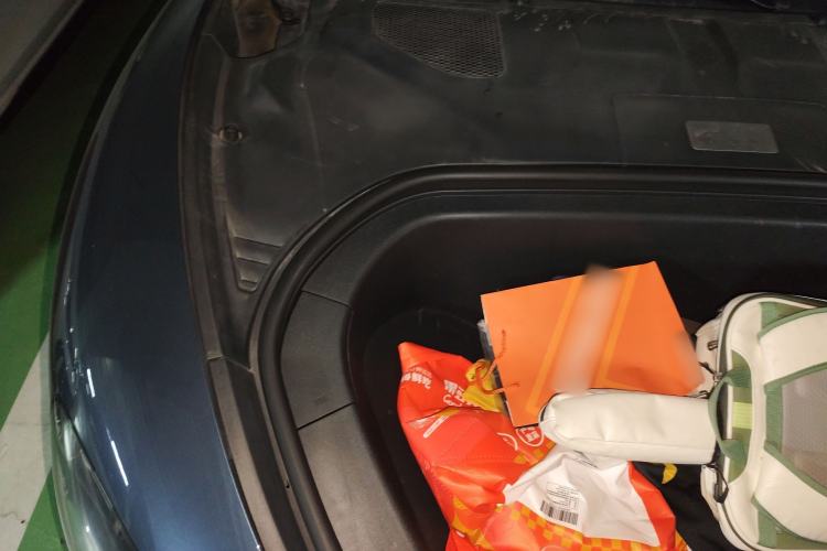 Used Xiaomi Auto SU7 2024 Rear-Drive Long-Range Intelligent Driving Version Engine Bay Right