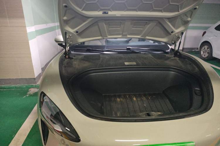 Used Xiaomi Auto SU7 2024 Rear-Drive Ultra-Long Range Advanced Pro-Level Intelligent Driving Version Engine Bay Right