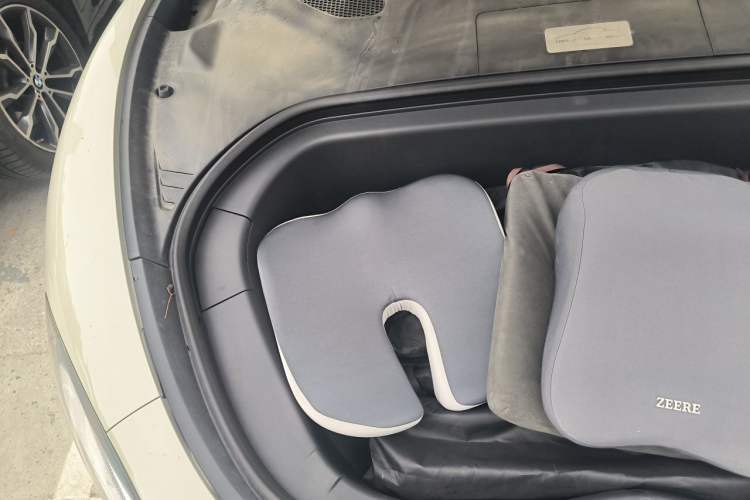 Used Xiaomi Auto SU7 2024 Rear-Drive Long-Range Intelligent Driving Version Engine Bay Right