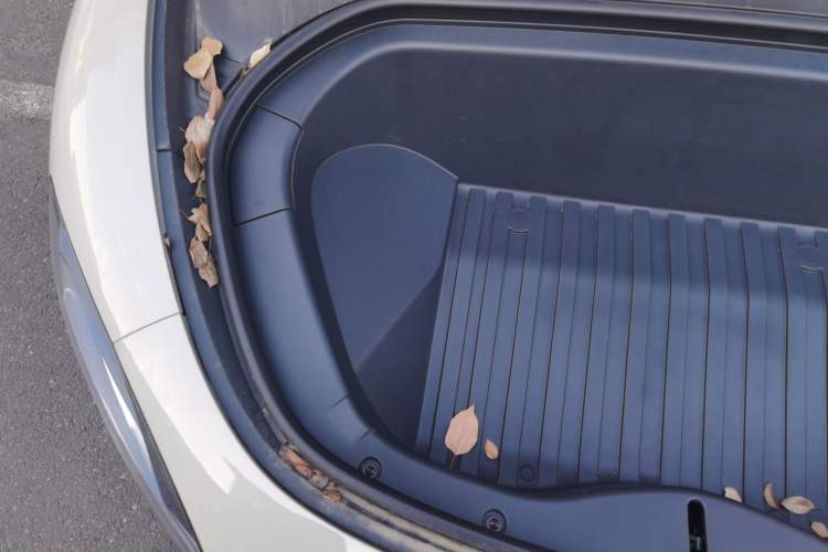 Used Xiaomi Auto SU7 2024 Rear-Drive Ultra-Long Range Advanced Pro-Level Intelligent Driving Version Engine Bay Right