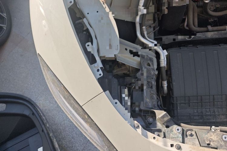 Used Xiaomi Auto SU7 2024 Four-Wheel Drive Ultra-Long Range Advanced Intelligent Driving Max Edition Engine Bay Right