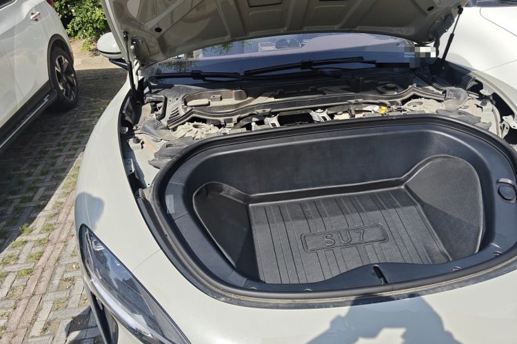 Used Xiaomi Auto SU7 2024 Rear-Drive Ultra-Long Range Advanced Pro-Level Intelligent Driving Version Engine Bay Right