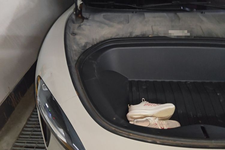 Used Xiaomi Auto SU7 2024 Four-Wheel Drive Ultra-Long Range Advanced Intelligent Driving Max Edition Engine Bay Right