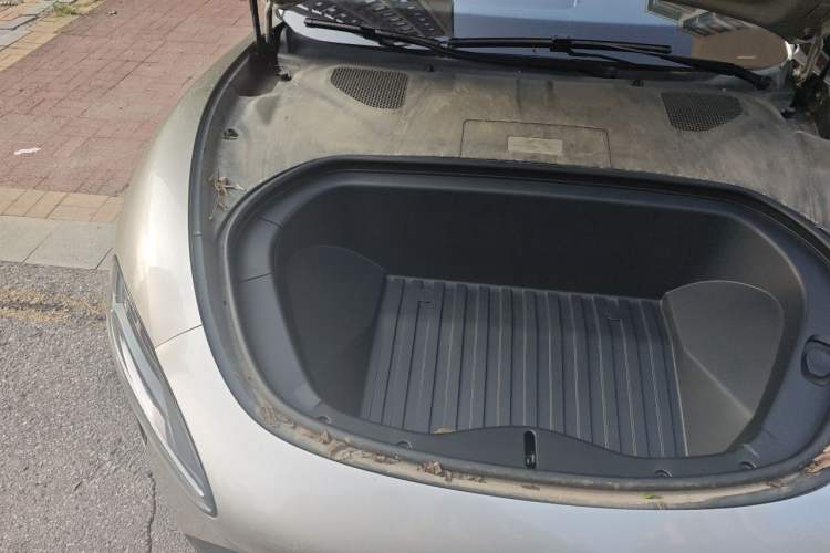 Used Xiaomi Auto SU7 2024 Rear-Drive Long-Range Intelligent Driving Version Engine Bay Right