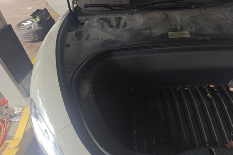 Used Xiaomi Auto SU7 2024 Rear-Drive Standard Founder Edition Engine Bay Right