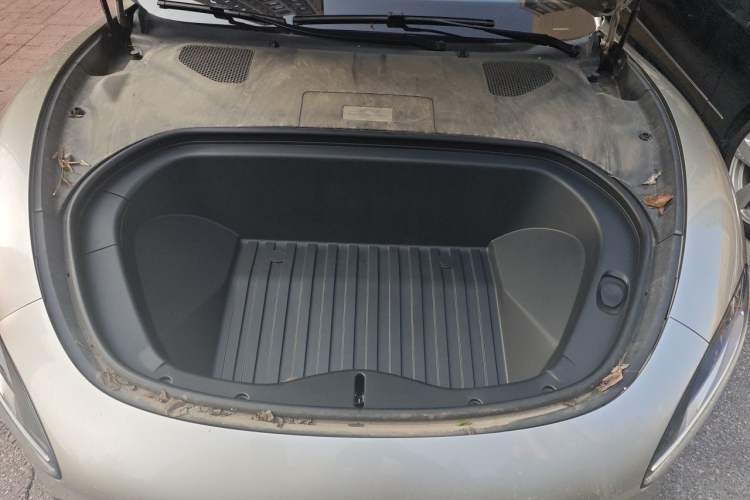 Used Xiaomi Auto SU7 2024 Rear-Drive Long-Range Intelligent Driving Version Engine Bay