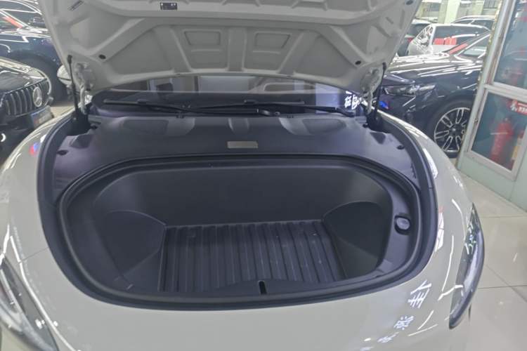 Used Xiaomi Auto SU7 2024 Four-Wheel Drive Ultra-Long Range Advanced Intelligent Driving Max Edition Engine Bay
