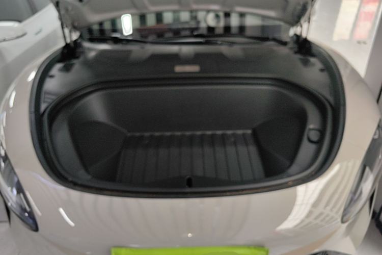 Used Xiaomi Auto SU7 2024 Rear-Drive Long-Range Intelligent Driving Version Engine Bay