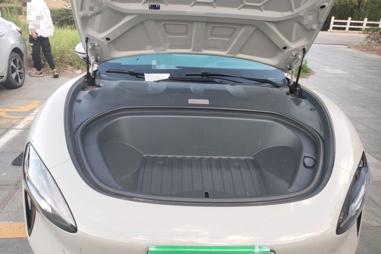 Used Xiaomi Auto SU7 2024 Four-Wheel Drive Ultra-Long Range Advanced Intelligent Driving Max Edition Engine Bay