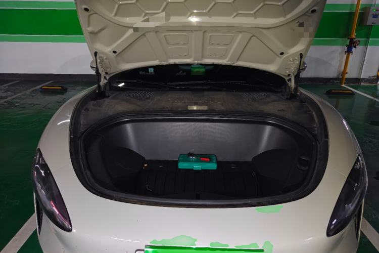Used Xiaomi Auto SU7 2024 Rear-Drive Long-Range Intelligent Driving Version Engine Bay