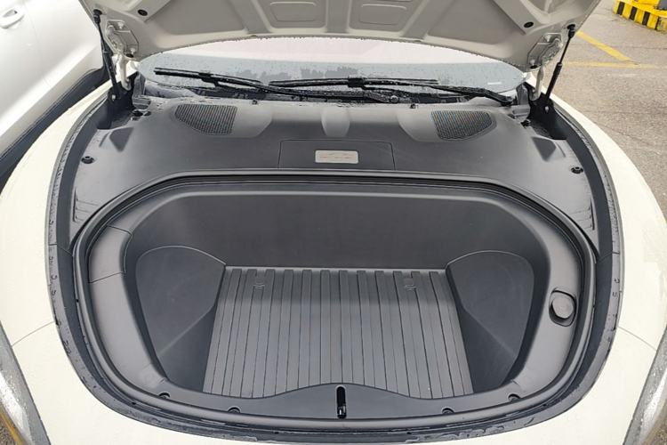 Used Xiaomi Auto SU7 2024 Rear-Drive Long-Range Intelligent Driving Version Engine Bay