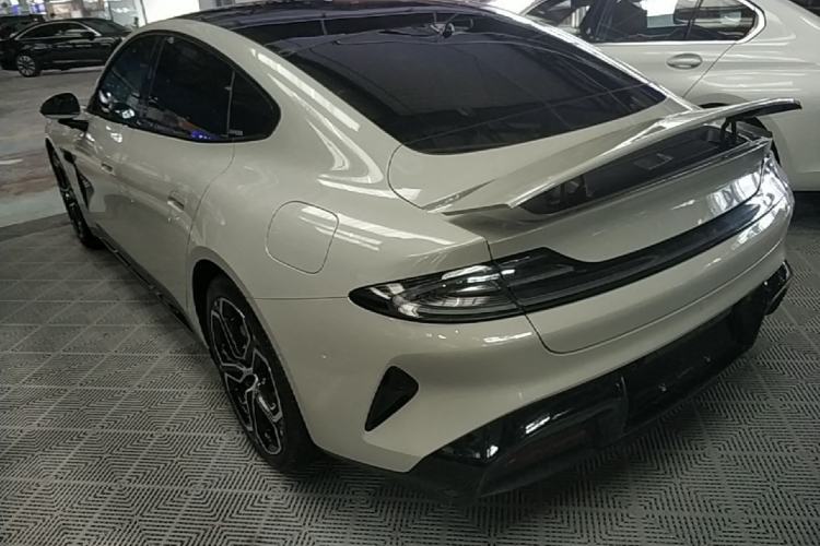 Used Xiaomi Auto SU7 2024 Rear-Drive Ultra-Long Range Advanced Pro-Level Intelligent Driving Version Exterior 2