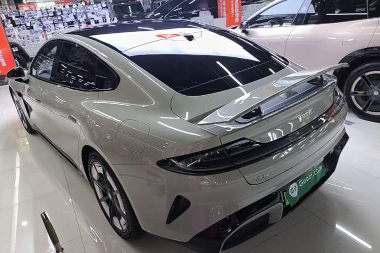 Used Xiaomi Auto SU7 2024 Four-Wheel Drive Ultra-Long Range Advanced Intelligent Driving Max Edition Exterior 2