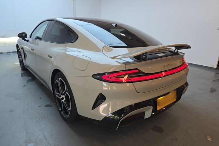 Used Xiaomi Auto SU7 2024 Four-Wheel Drive Ultra-Long Range Advanced Intelligent Driving Max Edition Exterior 2