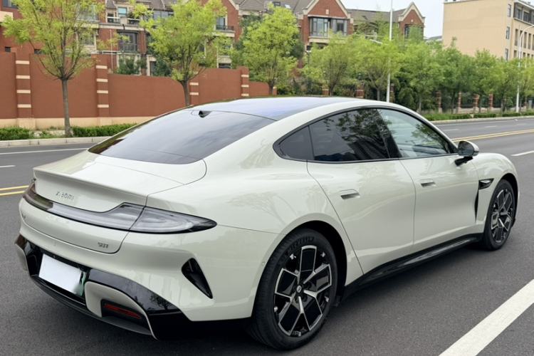 Used Xiaomi Auto SU7 2024 Rear-Drive Long-Range Intelligent Driving Version Exterior 3