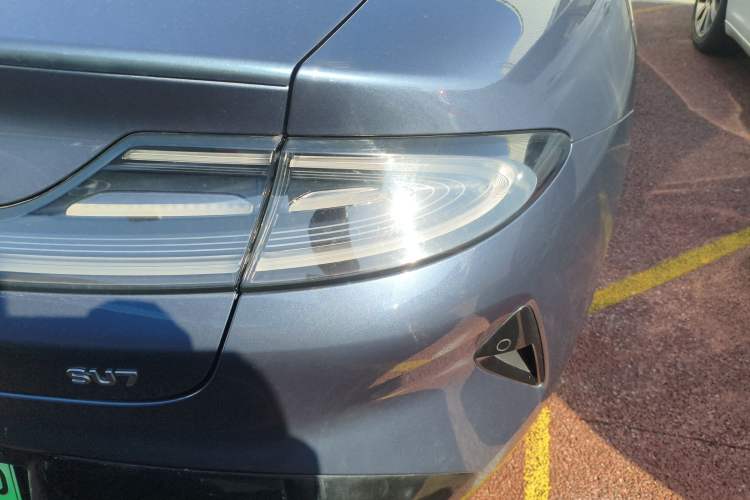 Used Xiaomi Auto SU7 2024 Rear-Drive Long-Range Intelligent Driving Version Exterior 3