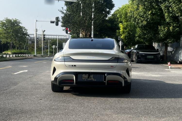 Used Xiaomi Auto SU7 2024 Four-Wheel Drive Ultra-Long Range Advanced Intelligent Driving Max Edition Exterior 3