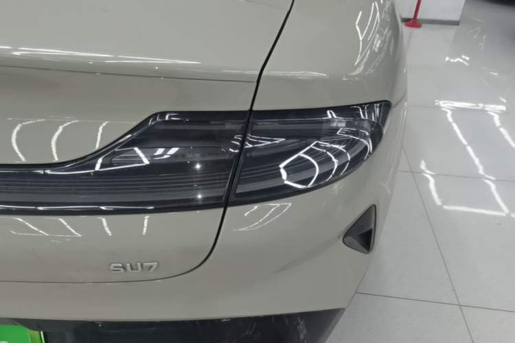 Used Xiaomi Auto SU7 2024 Rear-Drive Long-Range Intelligent Driving Version Exterior 3