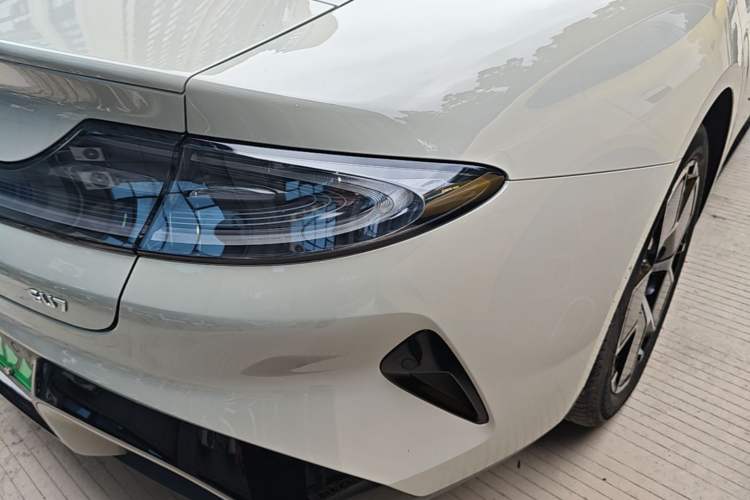 Used Xiaomi Auto SU7 2024 Rear-Drive Long-Range Intelligent Driving Version Exterior 3