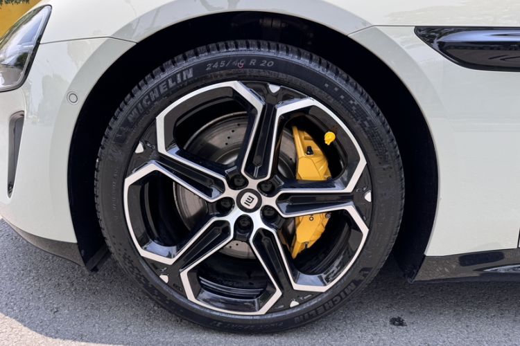 Used Xiaomi Auto SU7 2024 Four-Wheel Drive Ultra-Long Range Advanced Intelligent Driving Max Edition Exterior 3
