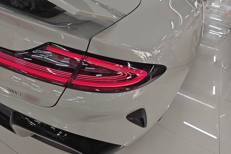 Used Xiaomi Auto SU7 2024 Four-Wheel Drive Ultra-Long Range Advanced Intelligent Driving Max Edition Exterior 3