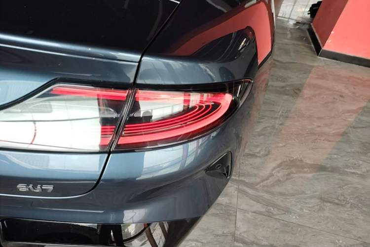 Used Xiaomi Auto SU7 2024 Rear-Drive Ultra-Long Range Advanced Pro-Level Intelligent Driving Version Exterior 3