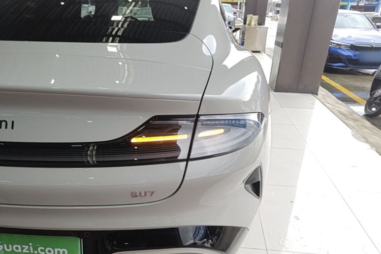 Used Xiaomi Auto SU7 2024 Rear-Drive Long-Range Intelligent Driving Version Exterior 3