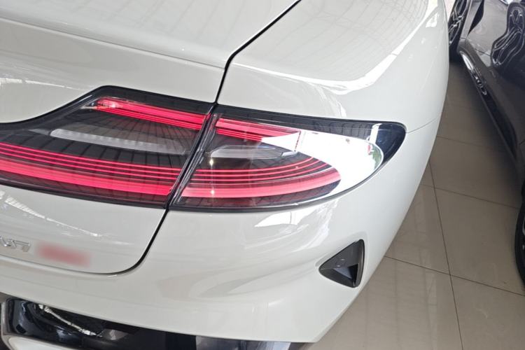 Used Xiaomi Auto SU7 2024 Four-Wheel Drive Ultra-Long Range Advanced Intelligent Driving Max Edition Exterior 3