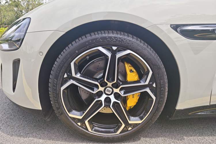 Used Xiaomi Auto SU7 2024 Four-Wheel Drive Ultra-Long Range Advanced Intelligent Driving Max Edition Exterior 4