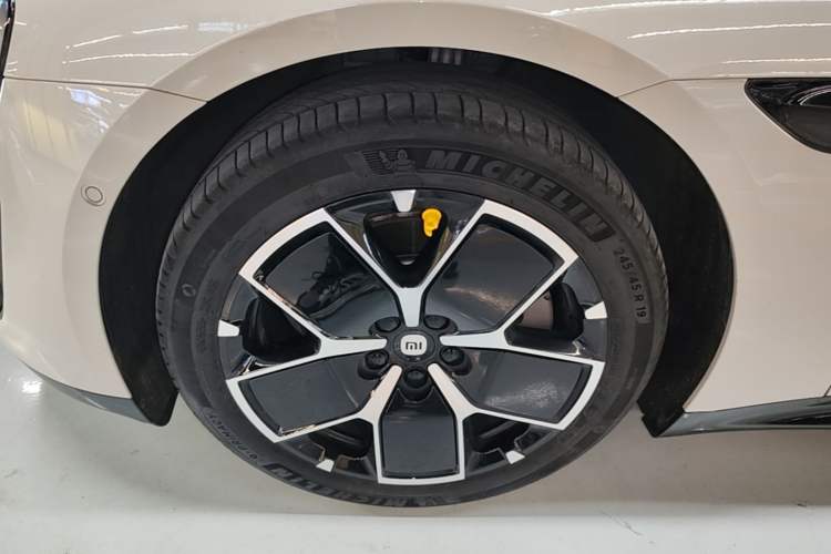 Used Xiaomi Auto SU7 2024 Rear-Drive Long-Range Intelligent Driving Version Exterior 4