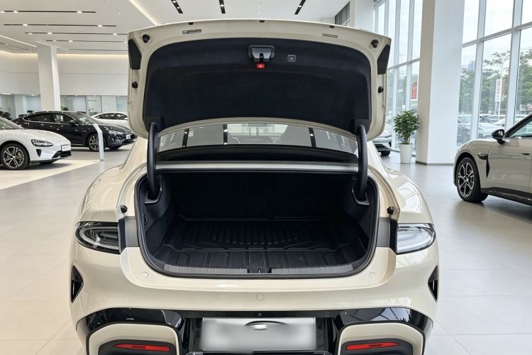 Used Xiaomi Auto SU7 2024 Rear-Drive Long-Range Intelligent Driving Version Exterior 4