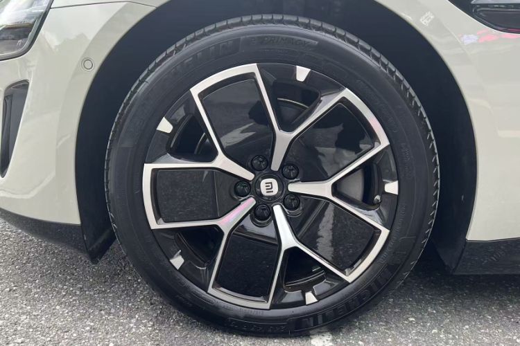 Used Xiaomi Auto SU7 2024 Rear-Drive Ultra-Long Range Advanced Pro-Level Intelligent Driving Version Exterior 4