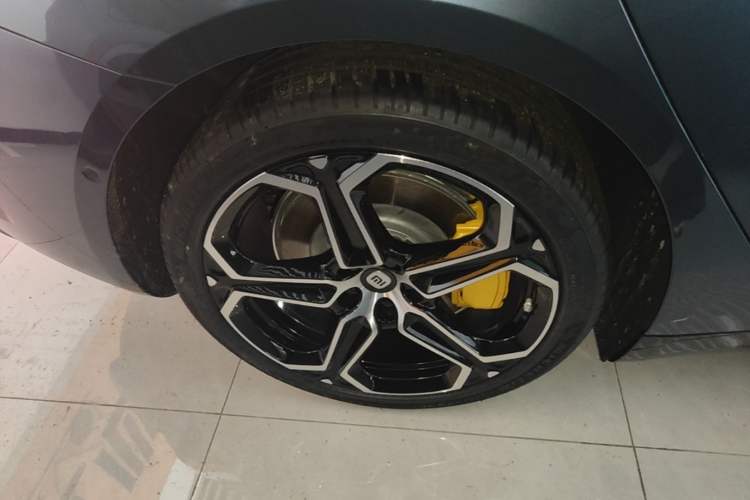 Used Xiaomi Auto SU7 2024 Rear-Drive Ultra-Long Range Advanced Pro-Level Intelligent Driving Version Exterior 5
