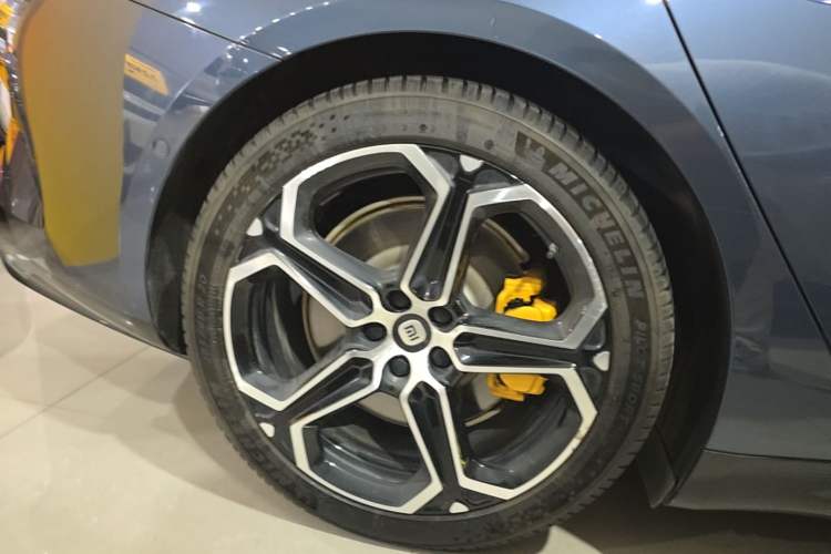 Used Xiaomi Auto SU7 2024 Four-Wheel-Drive Max Founder's Edition Exterior 5