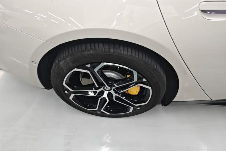 Used Xiaomi Auto SU7 2024 Four-Wheel Drive Ultra-Long Range Advanced Intelligent Driving Max Edition Exterior 5