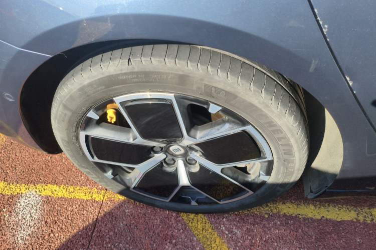 Used Xiaomi Auto SU7 2024 Rear-Drive Long-Range Intelligent Driving Version Exterior 5