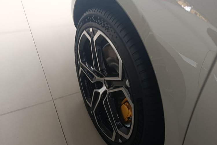 Used Xiaomi Auto SU7 2024 Four-Wheel Drive Ultra-Long Range Advanced Intelligent Driving Max Edition Exterior 5
