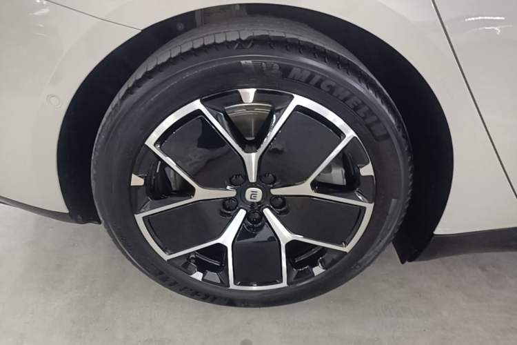 Used Xiaomi Auto SU7 2024 Rear-Drive Standard Founder Edition Exterior 5