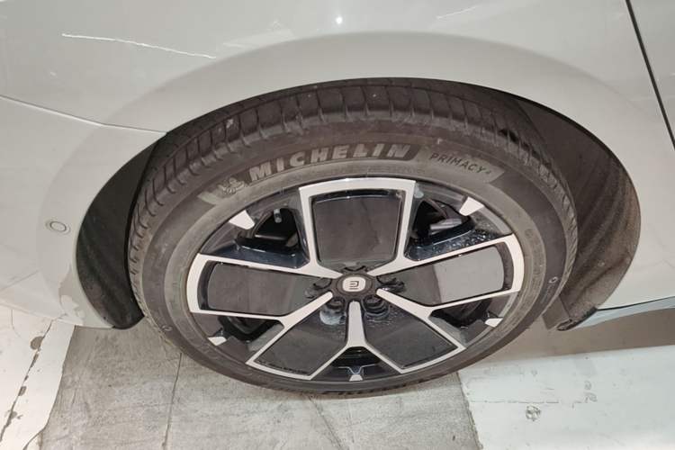 Used Xiaomi Auto SU7 2024 Rear-Drive Long-Range Intelligent Driving Version Exterior 5