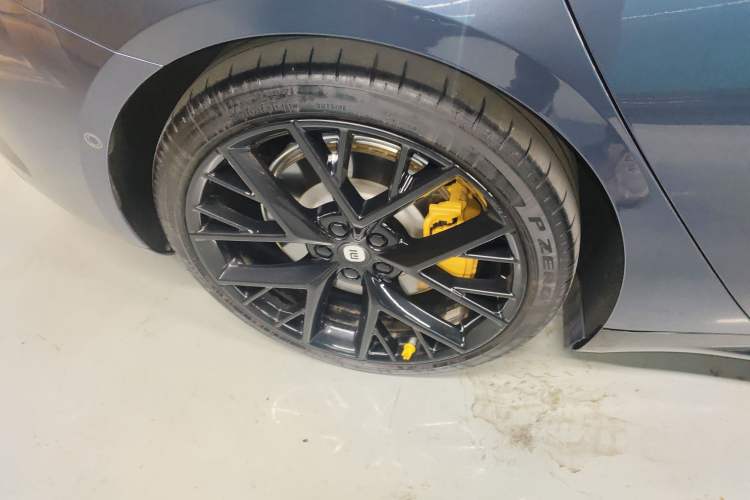 Used Xiaomi Auto SU7 2024 Four-Wheel Drive Ultra-Long Range Advanced Intelligent Driving Max Edition Exterior 5
