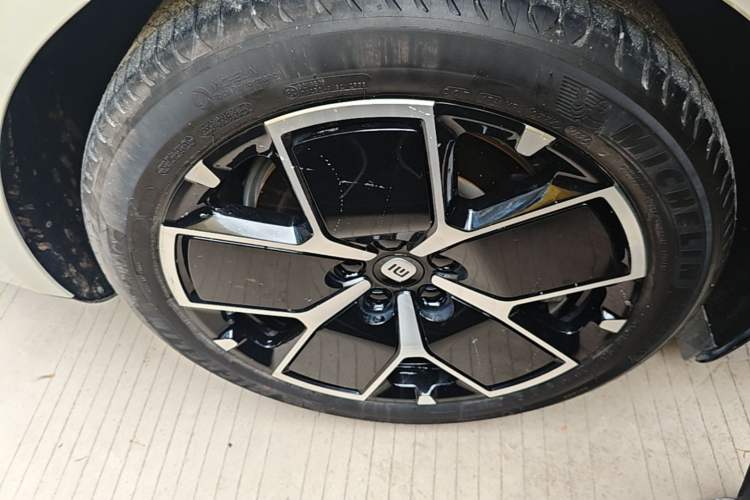 Used Xiaomi Auto SU7 2024 Rear-Drive Long-Range Intelligent Driving Version Exterior 5