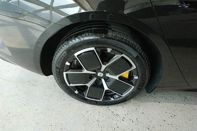 Used Xiaomi Auto SU7 2024 Four-Wheel Drive Ultra-Long Range Advanced Intelligent Driving Max Edition Exterior 5