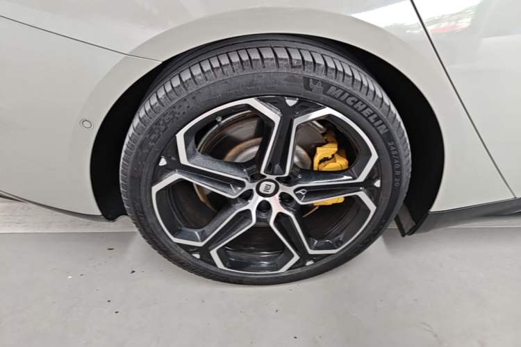Used Xiaomi Auto SU7 2024 Rear-Drive Long-Range Intelligent Driving Version Exterior 5