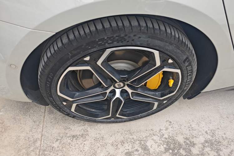 Used Xiaomi Auto SU7 2024 Rear-Drive Ultra-Long Range Advanced Pro-Level Intelligent Driving Version Exterior 5