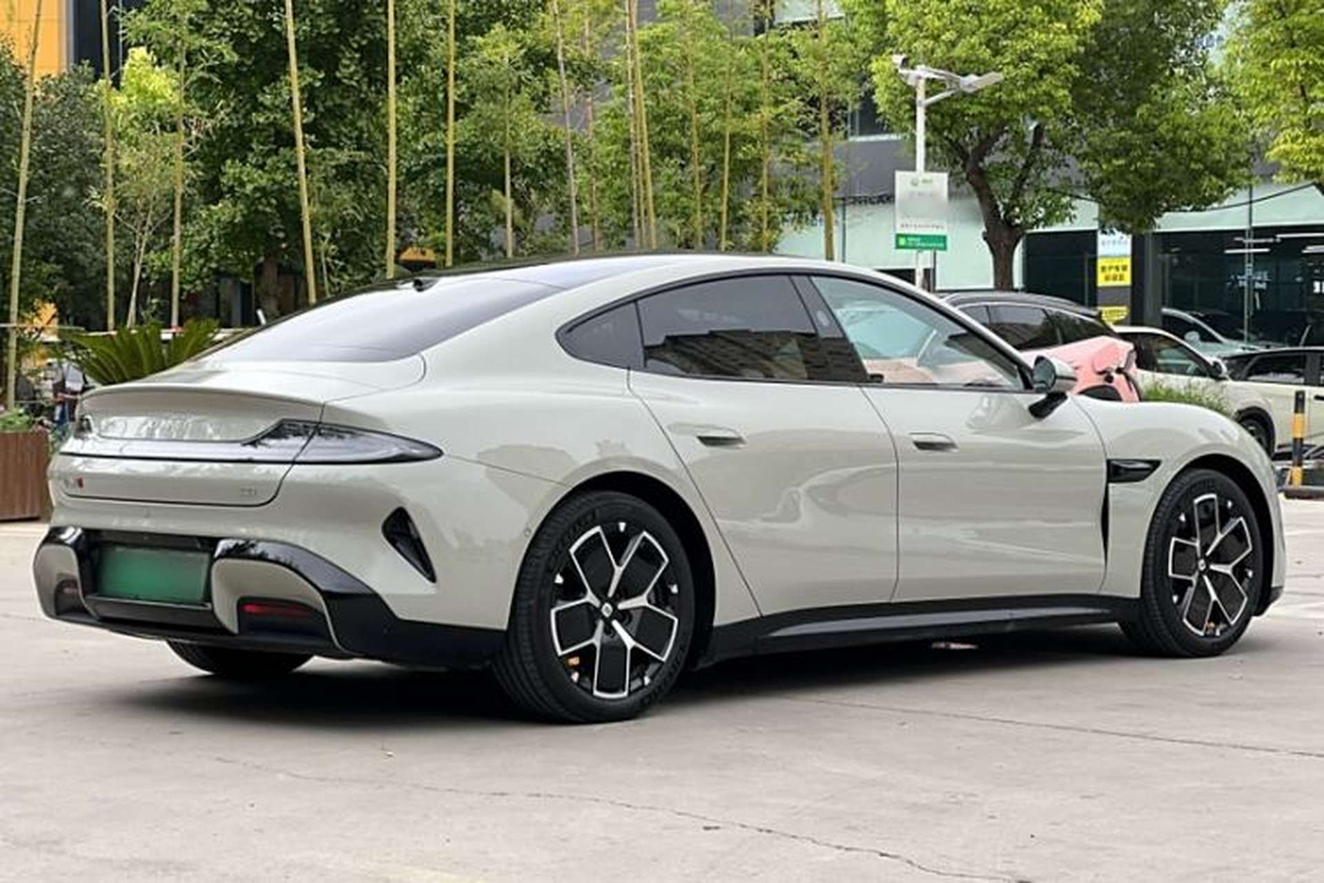 Used Xiaomi Auto SU7 2024 Rear-Drive Ultra-Long Range Advanced Pro-Level Intelligent Driving Version Exterior 5