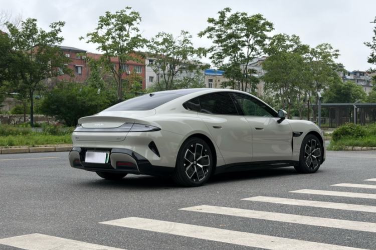 Used Xiaomi Auto SU7 2024 Rear-Drive Long-Range Intelligent Driving Version Exterior 6