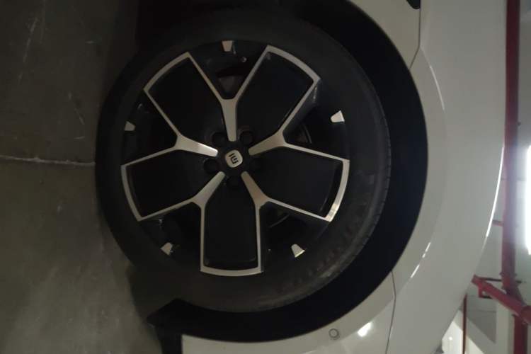 Used Xiaomi Auto SU7 2024 Rear-Drive Long-Range Intelligent Driving Version Exterior 7